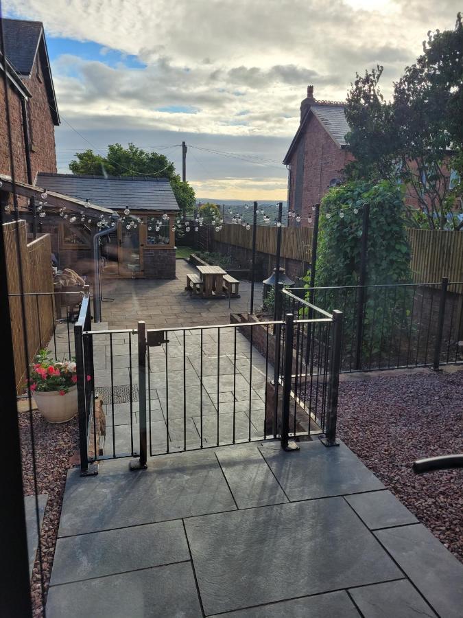 Forest Cedar Lodge, Forest Of Dean Cinderford Екстериор снимка